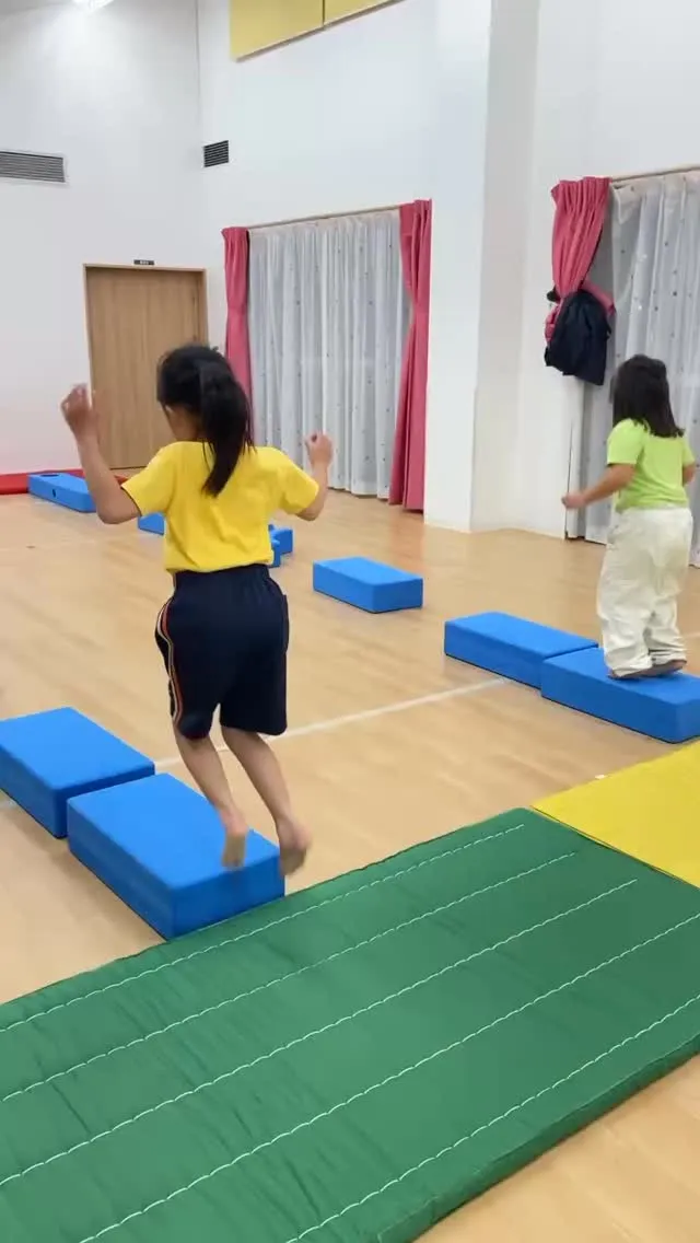 今日はブレインキッズ体操教室で、ボーネルンドのブロックを使っ...